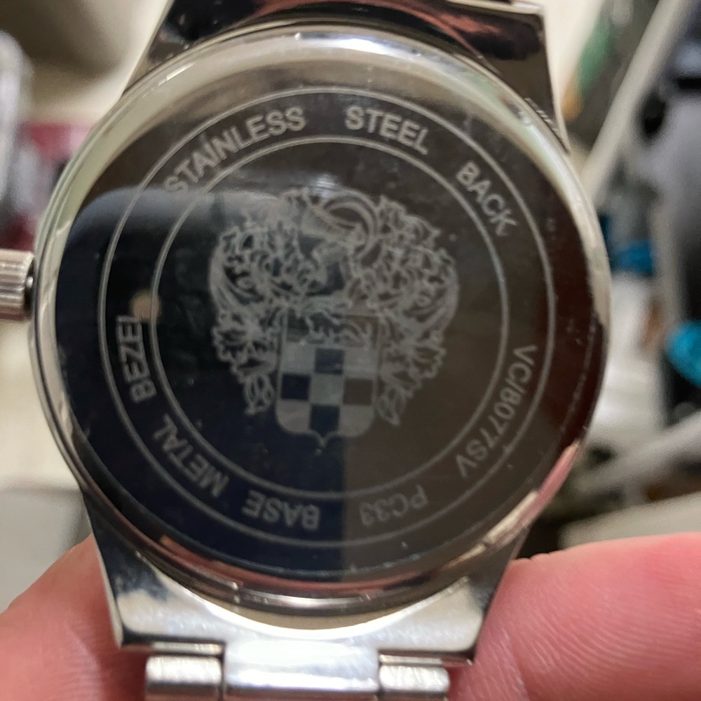 Watch - Picture 2 of 3